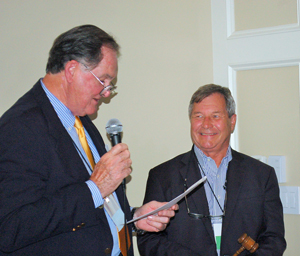 Charlie Higgins (l), HIRA executive director, with Tom Pruitt, HIRA board president 2015-2016